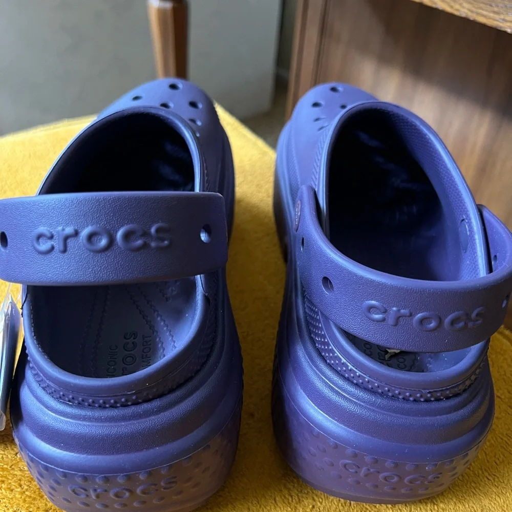 CROCS Deep Purple Stomp Clog W10 New - Picture 4 of 8